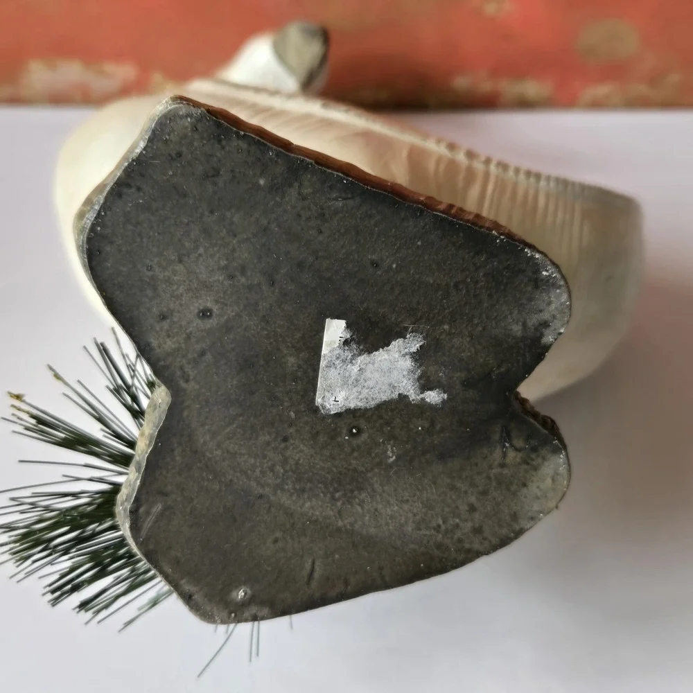 RARE Wood Grain Look Country Duck Goose Resin Farmhouse Cottagecore w/heel broke